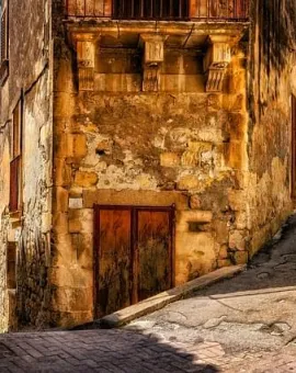 Historic Center and the Alleys